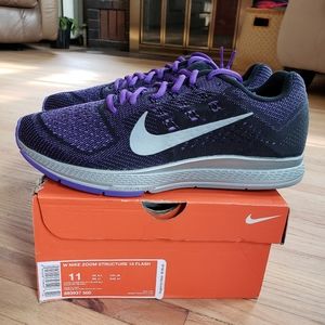 Woman's Nike Zoom Structure 18 Flash size 11